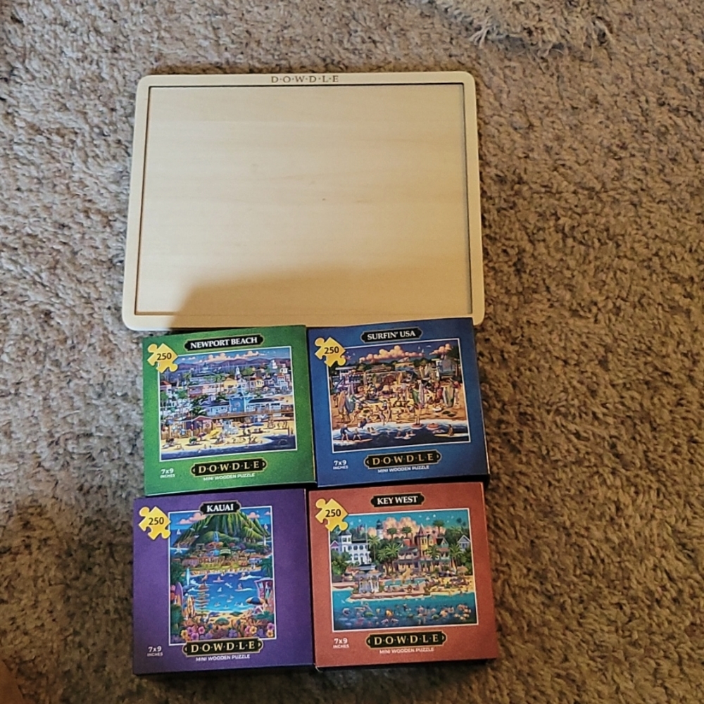 Mini wooden puzzle